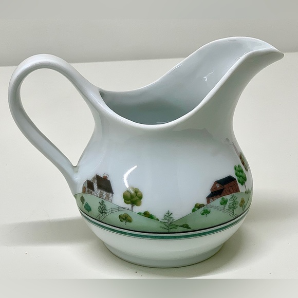 Rare Vintage Discontinued Antique 1978 ESTEE LAUDER PORCELAIN Pitcher - Picture 16 of 16